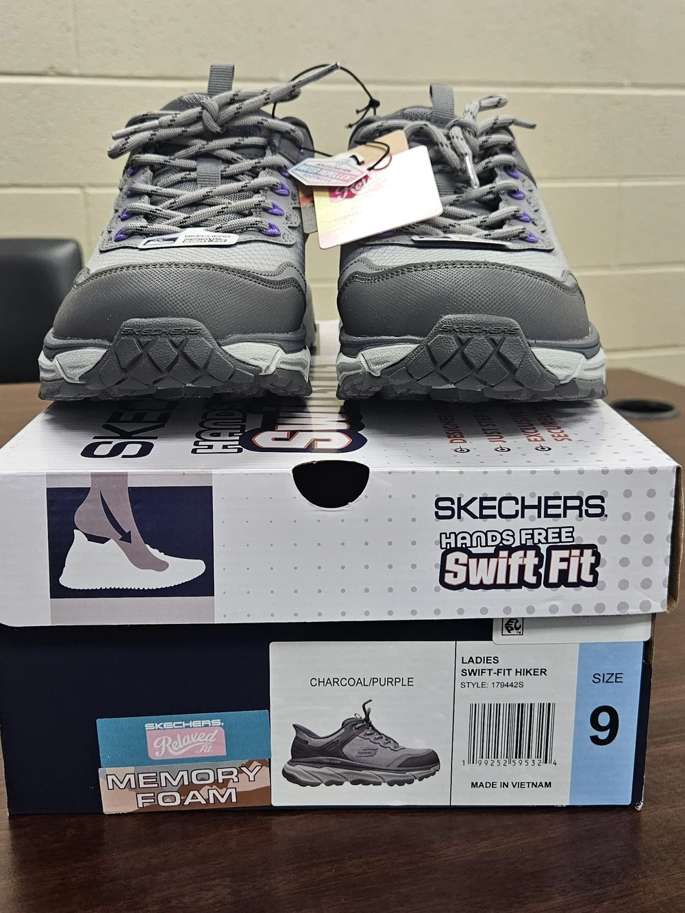 Skechers sole padded upper